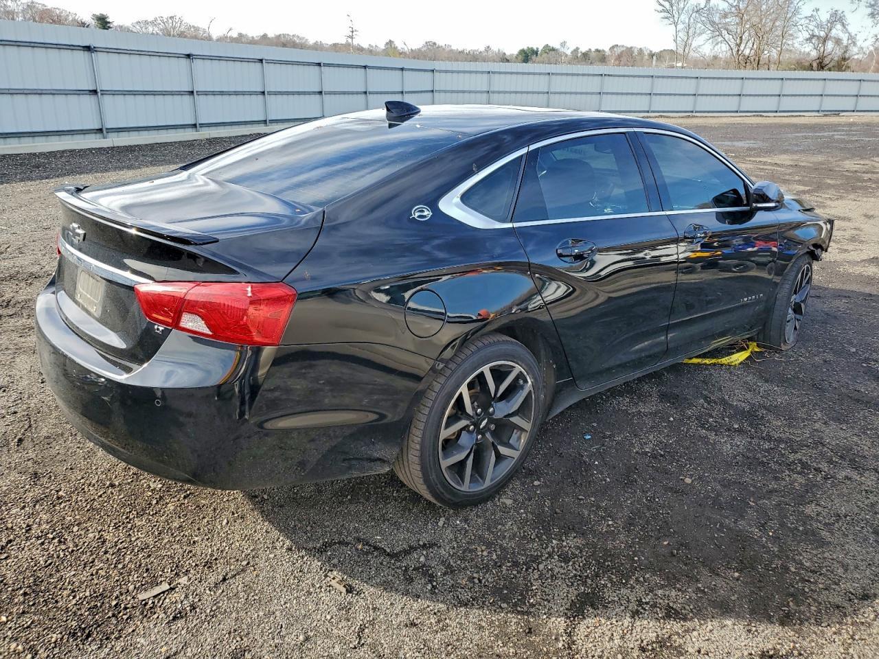 2019 Chevrolet Impala Lt - Image 3