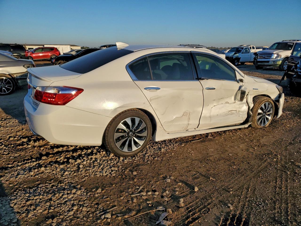 2015 Honda Accord Touring Hybrid - Фото 3