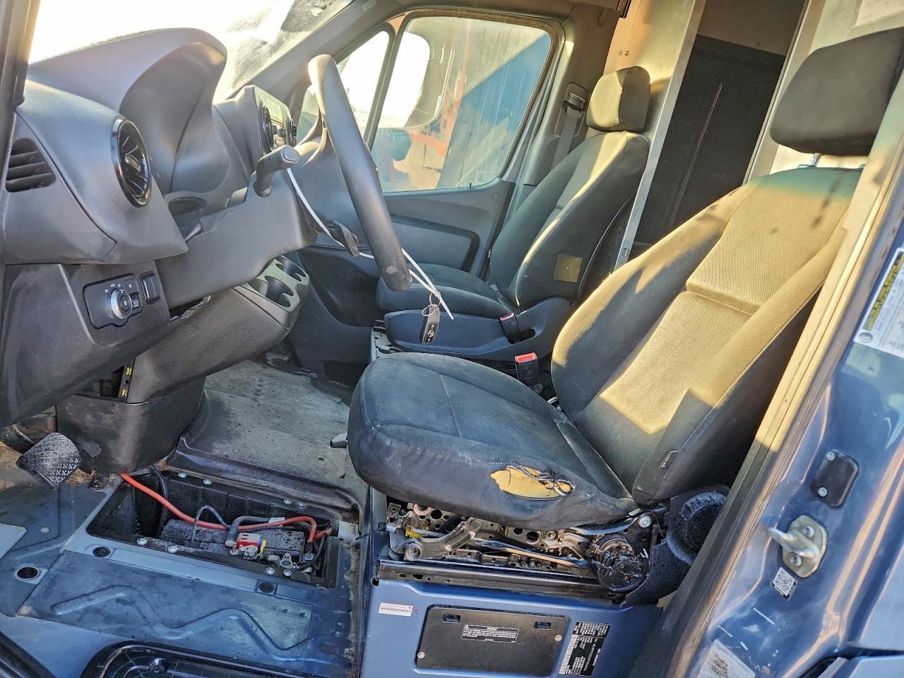 2019 Mercedes Benz Sprinter Delivery Van - Фото 7