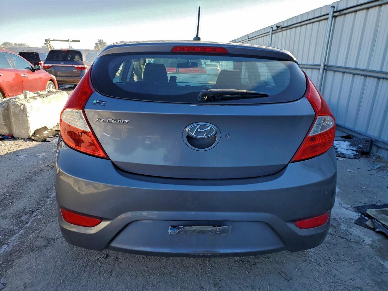 2016 Hyundai Accent Se - Image 6