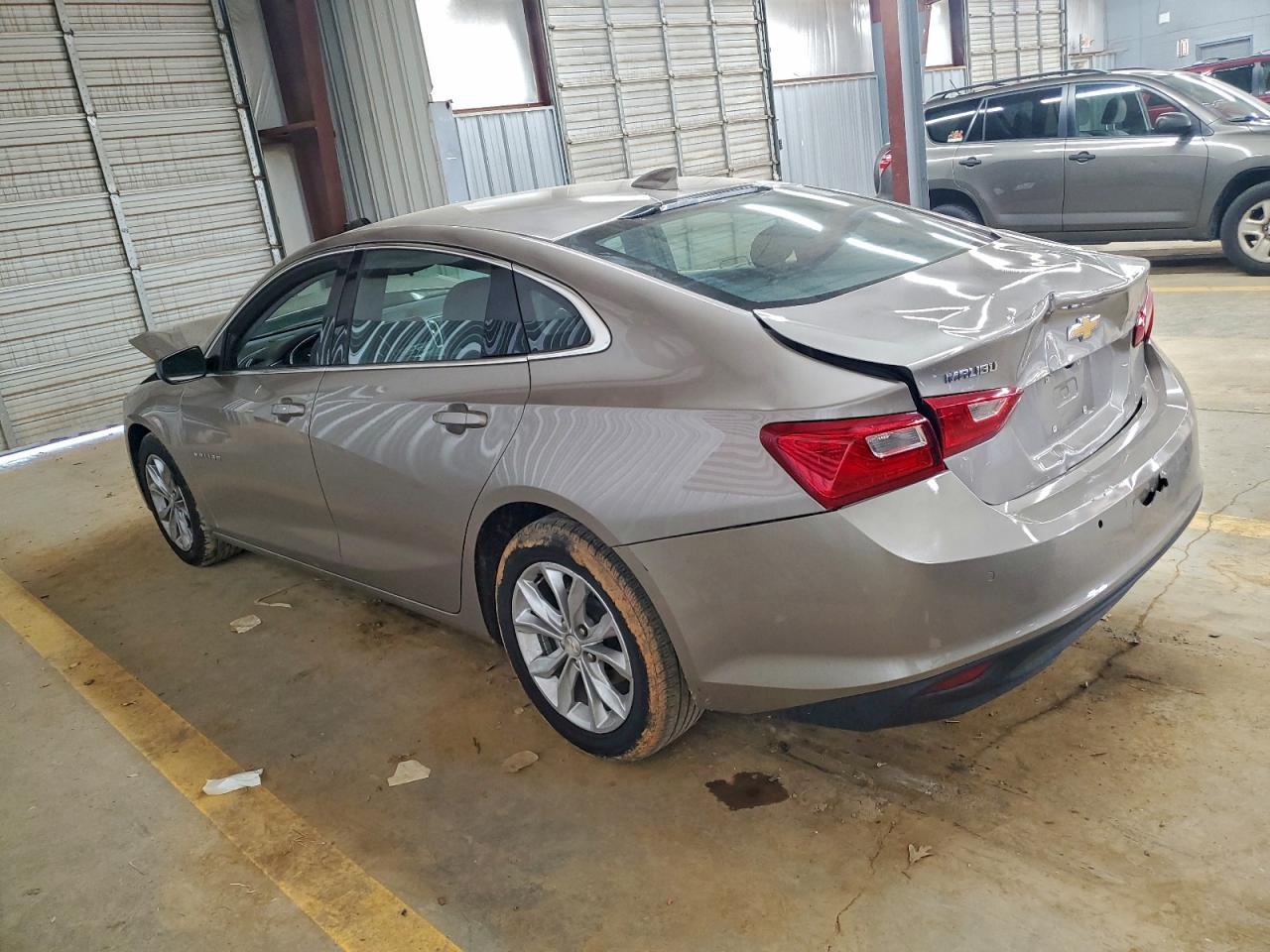 2023 Chevrolet Malibu Lt - Фото 2