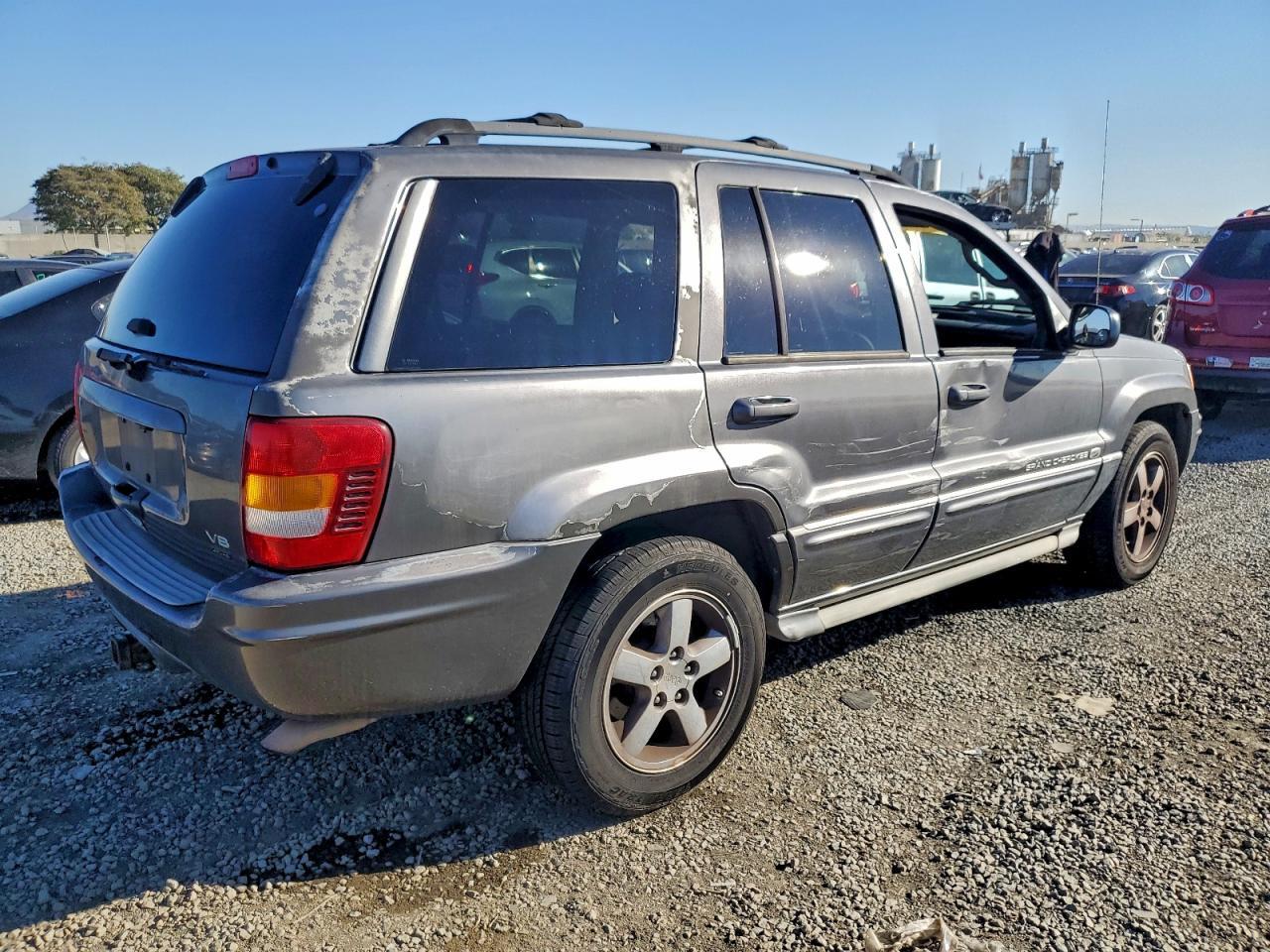 2004 Jeep Grand Cherokee Overland - Image 3