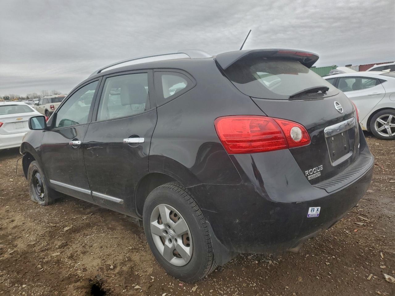 2015 Nissan Rogue Select S - Фото 2