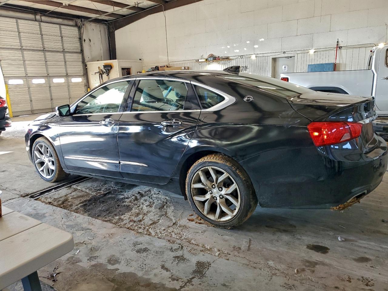 2017 Chevrolet Impala Premier - Фото 2