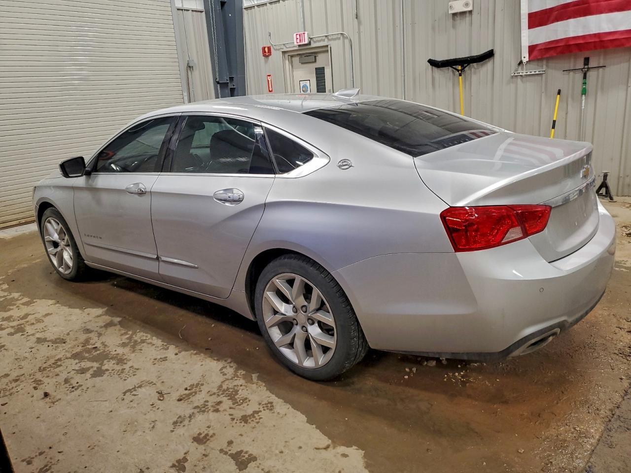 2017 Chevrolet Impala Premier - Фото 2