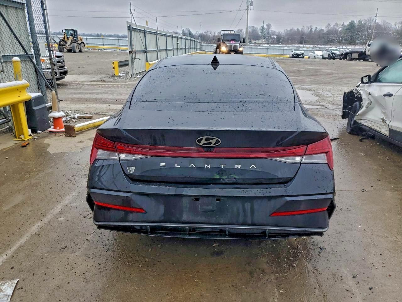 2025 Hyundai Elantra Sel - Фото 6