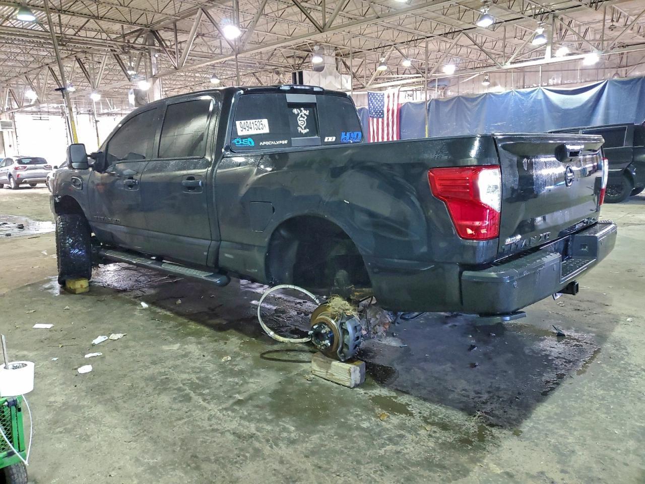 2019 Nissan Titan Xd Sl - Фото 2