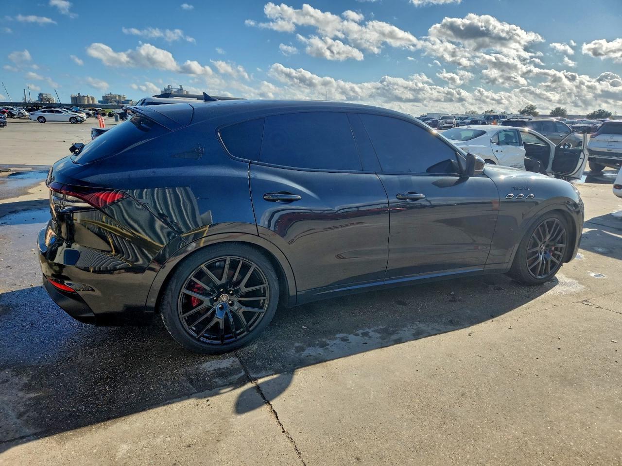 2022 Maserati Levante Modena - Image 3