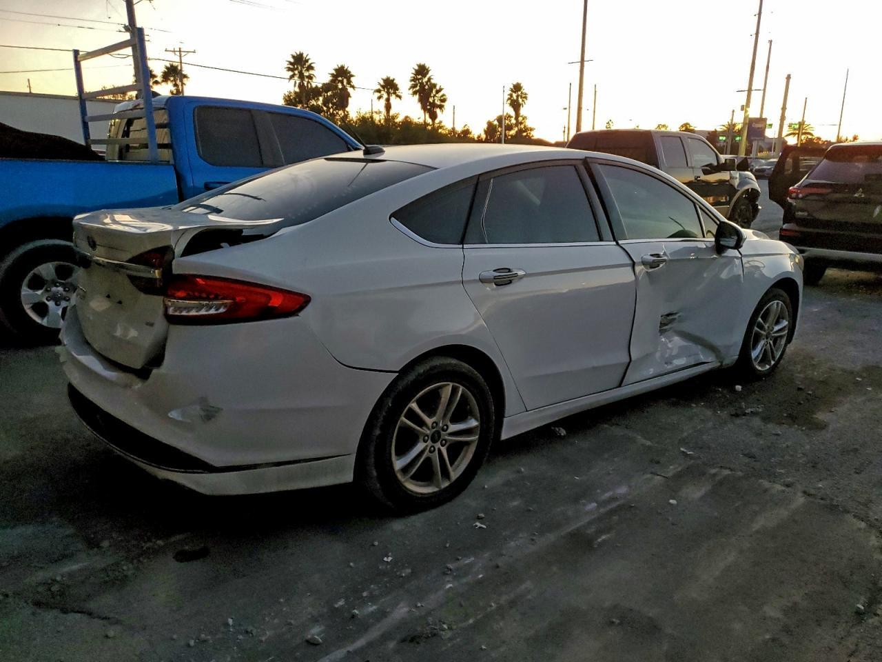 2018 Ford Fusion Se - Фото 3