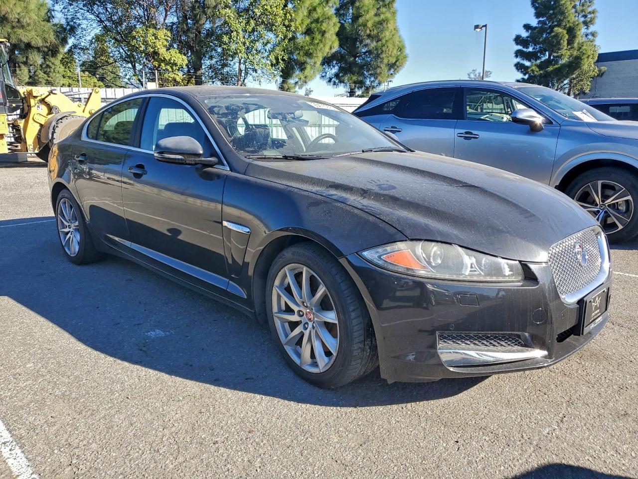 2015 Jaguar Xf 2.0T Premium - Фото 4