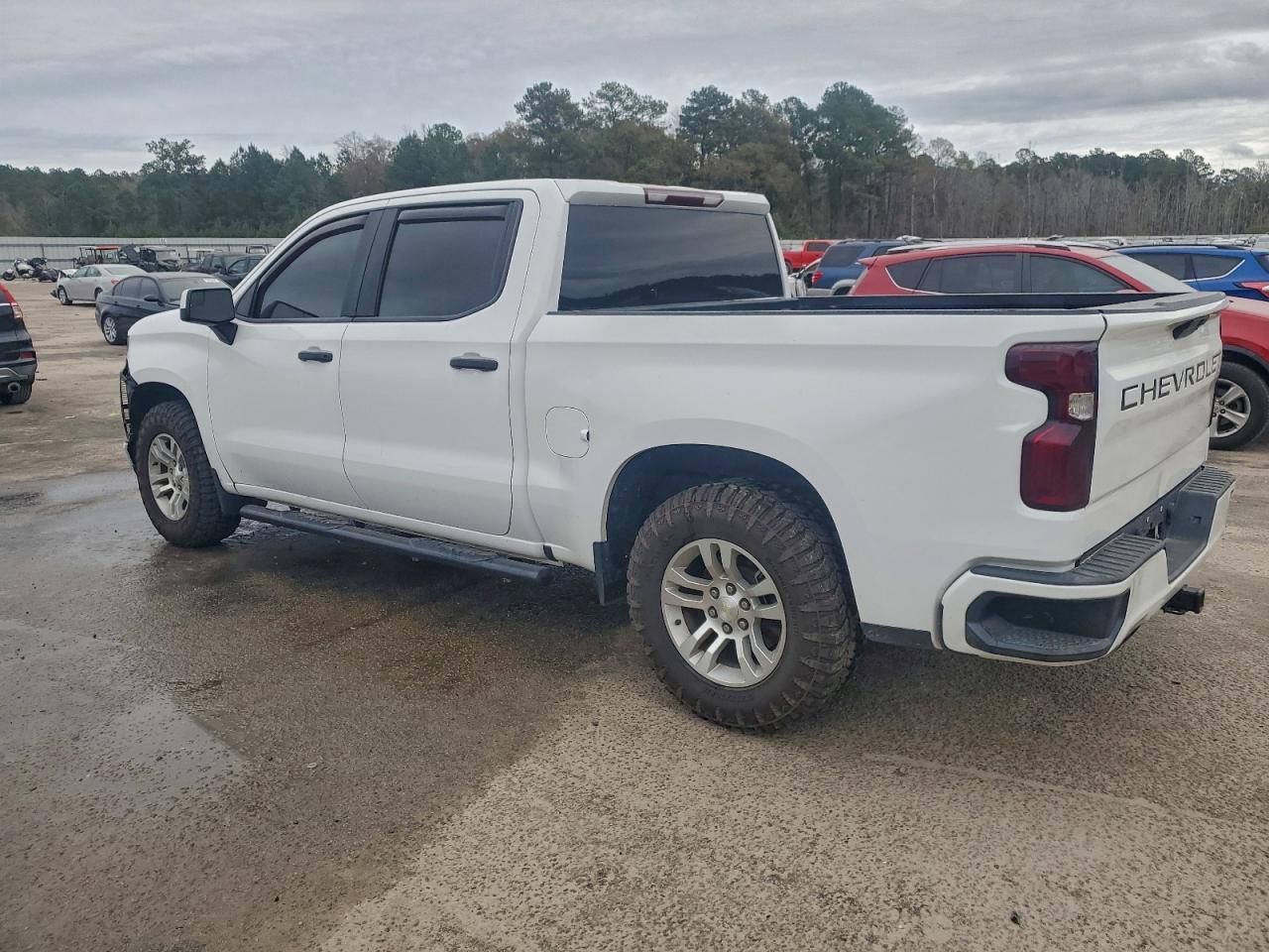 2019 Chevrolet Silverado C1500 Custom - Фото 2