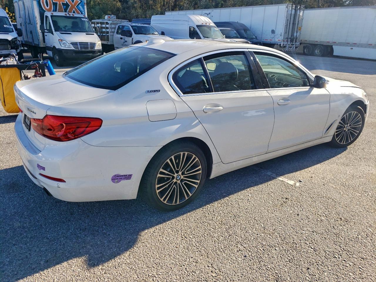 2019 BMW 530E - Image 3