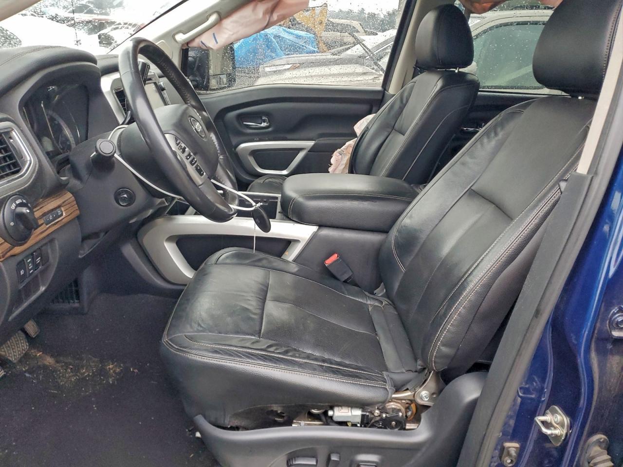 2017 Nissan Titan Sv - Image 7