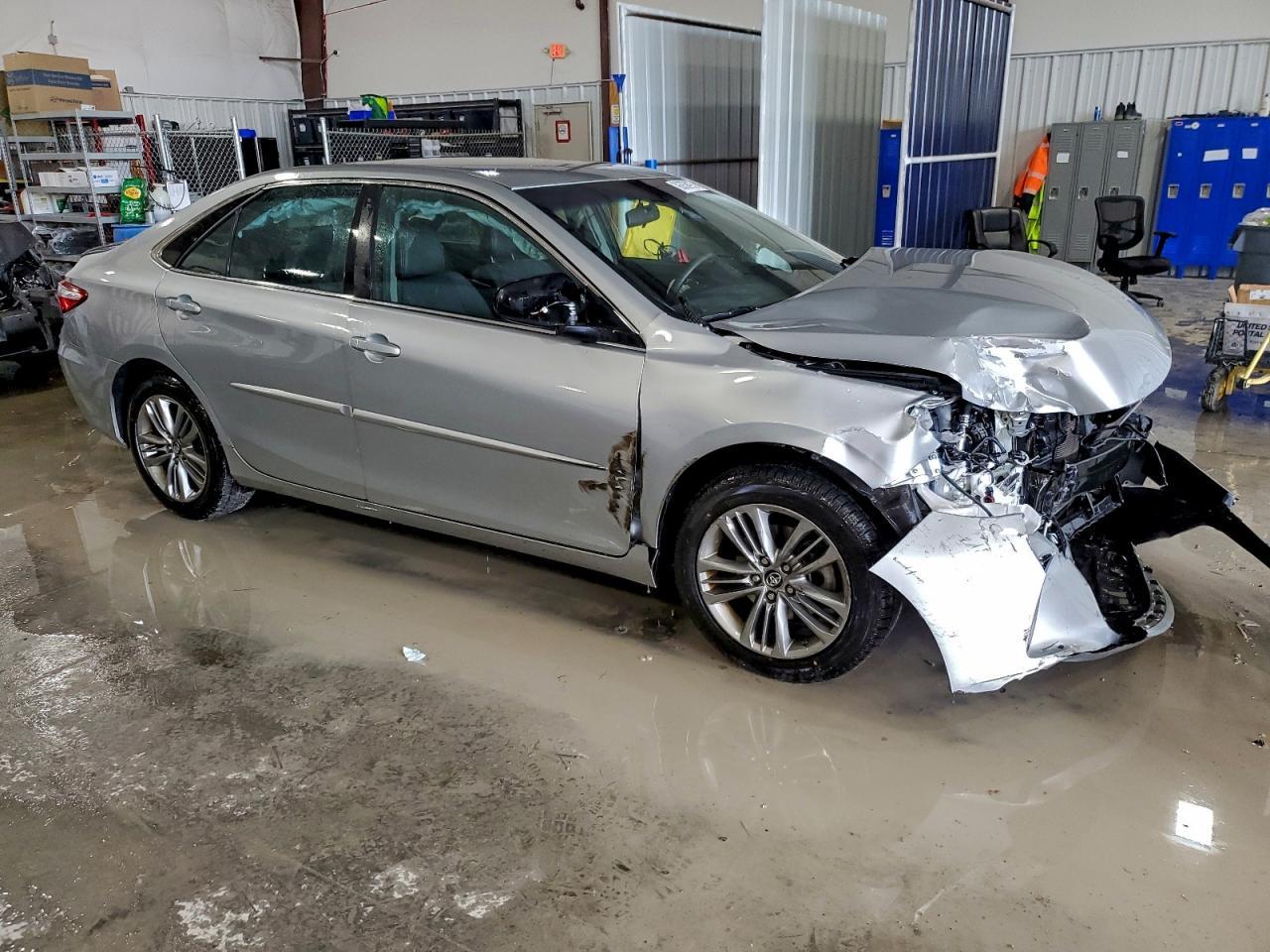 2017 Toyota Camry - Фото 4