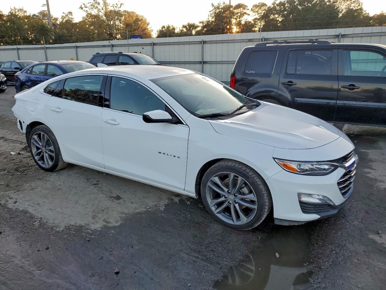 2023 Chevrolet Malibu Premier - Фото 4