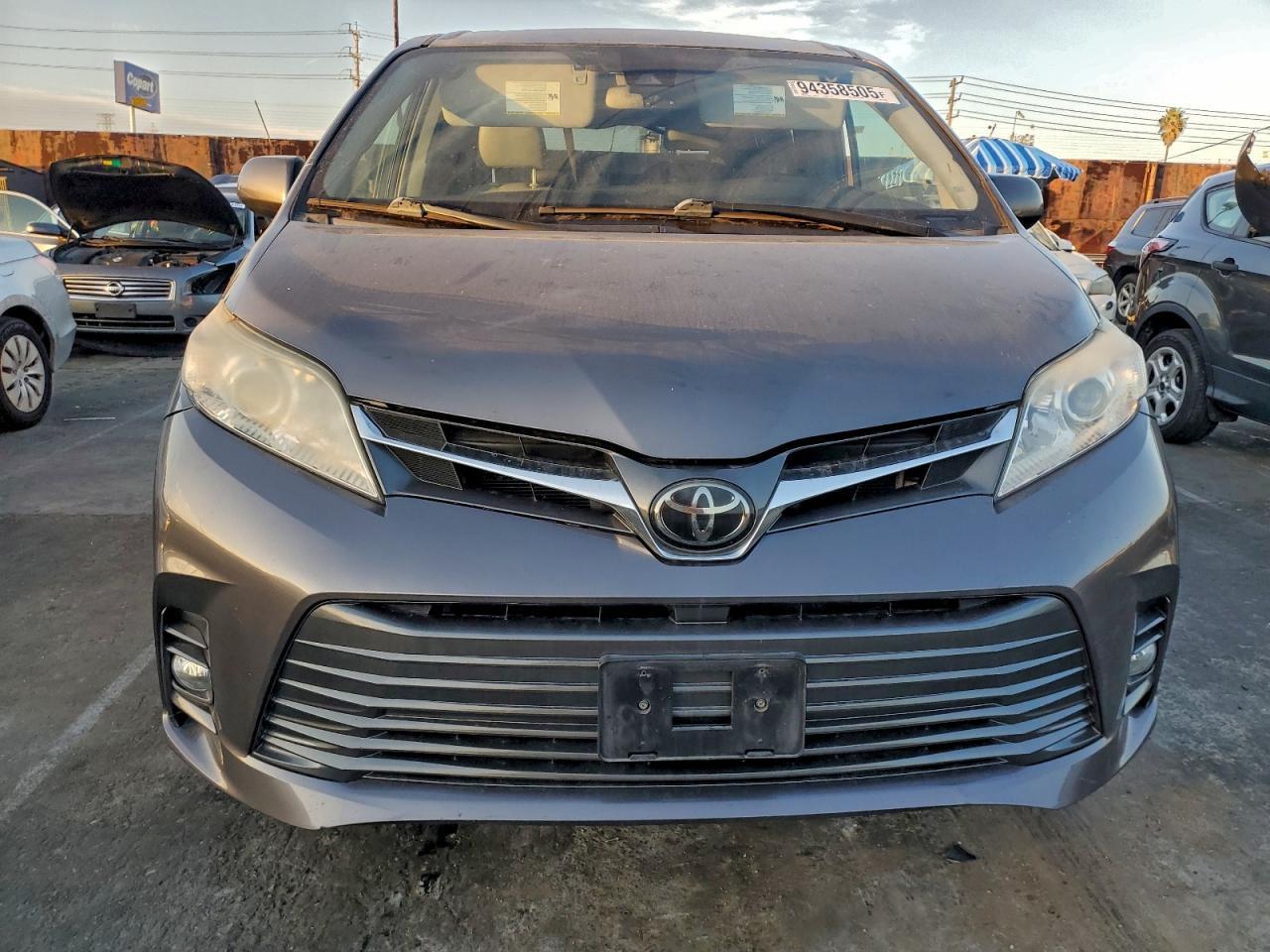 2019 Toyota Sienna Xle - Фото 5