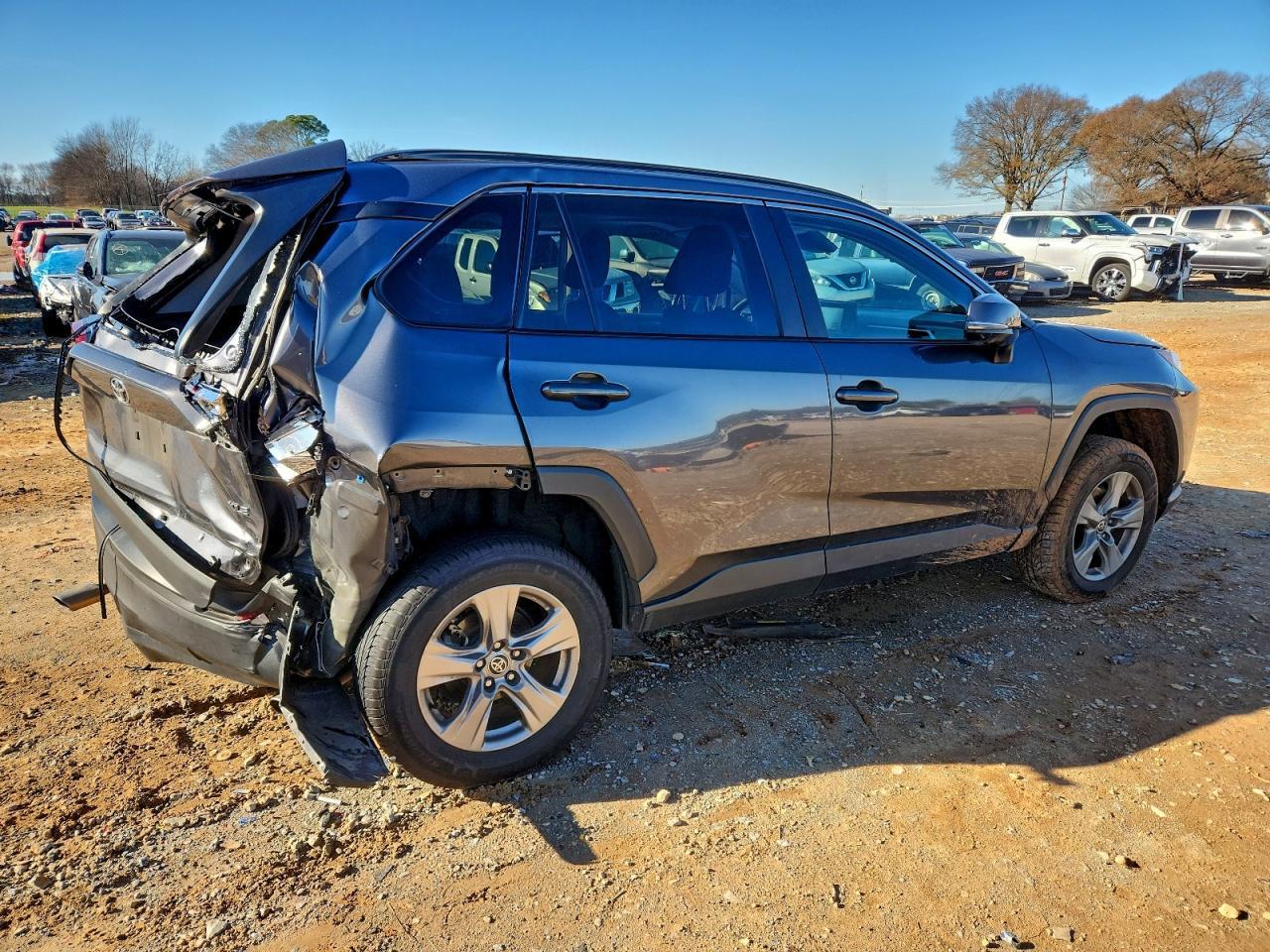 2022 Toyota Rav4 Xle - Image 3