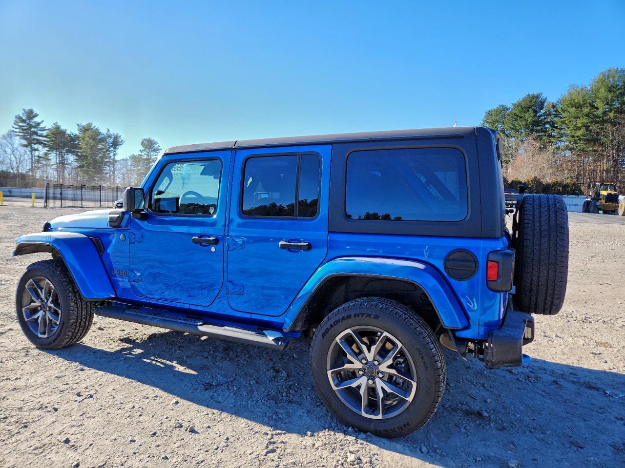 2024 Jeep Wrangler 4Xe - Фото 2
