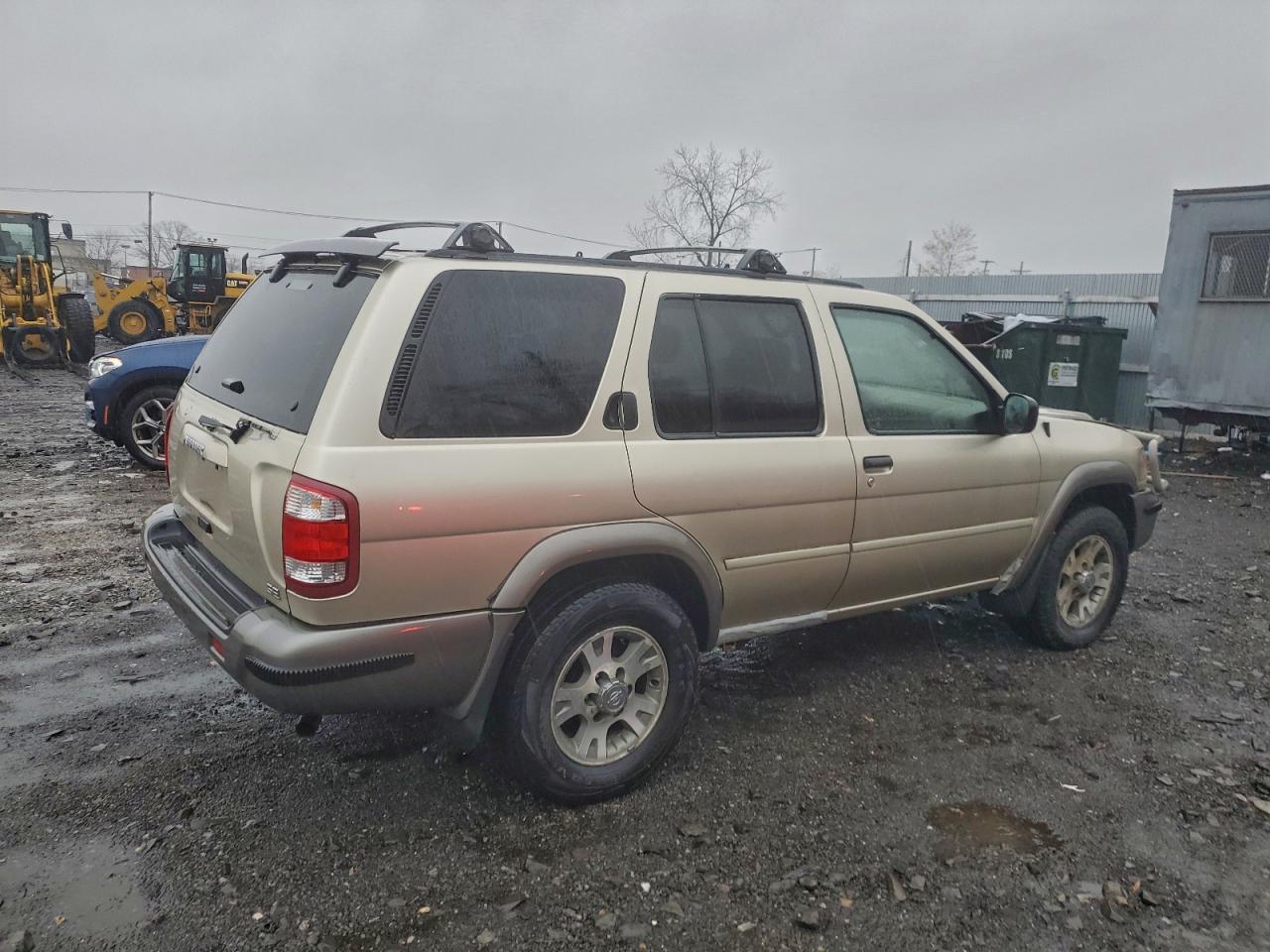 2000 Nissan Pathfinder Le - Image 3