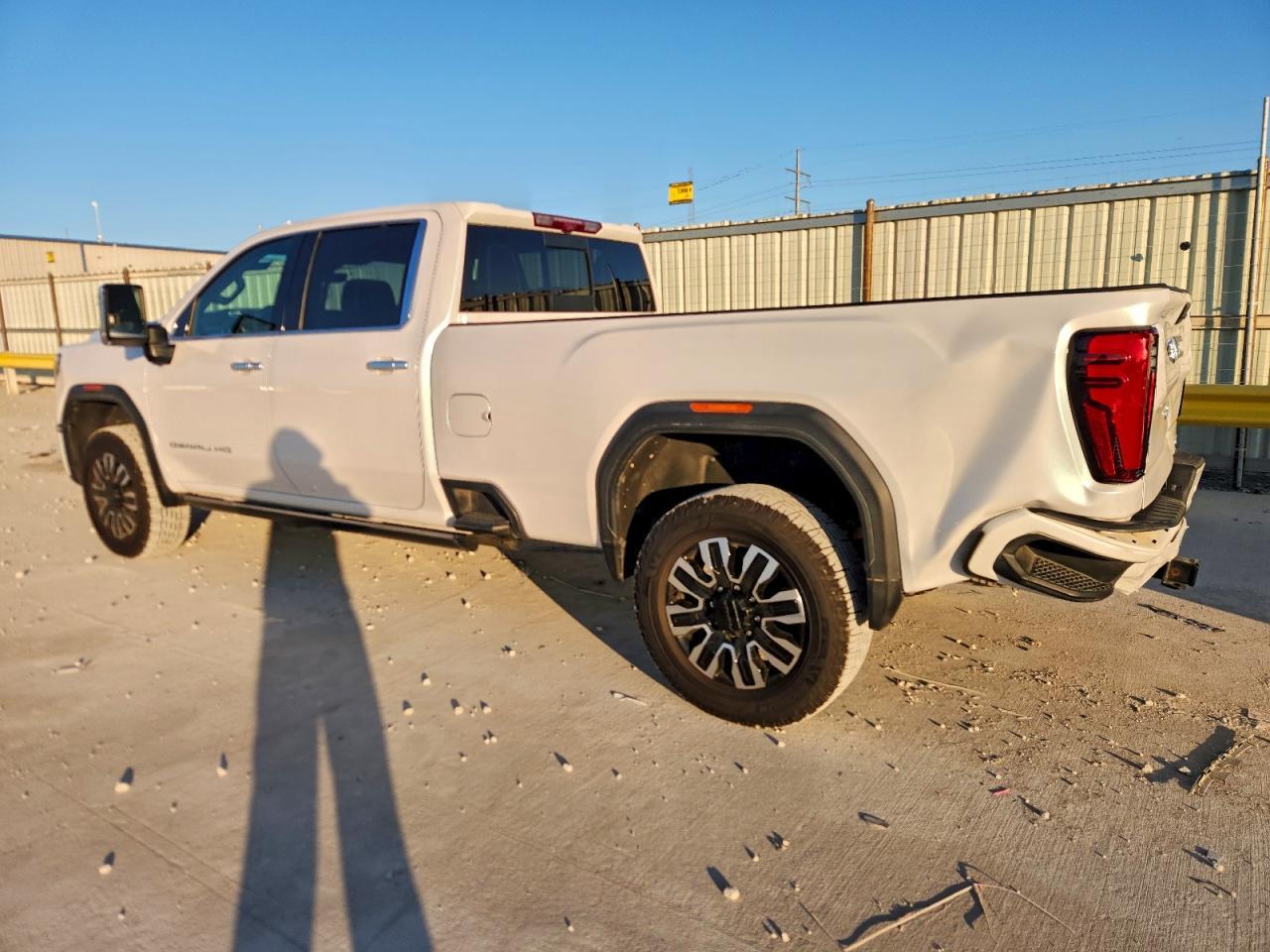 2024 GMC Sierra K3500 Denali Ultimate - Фото 2