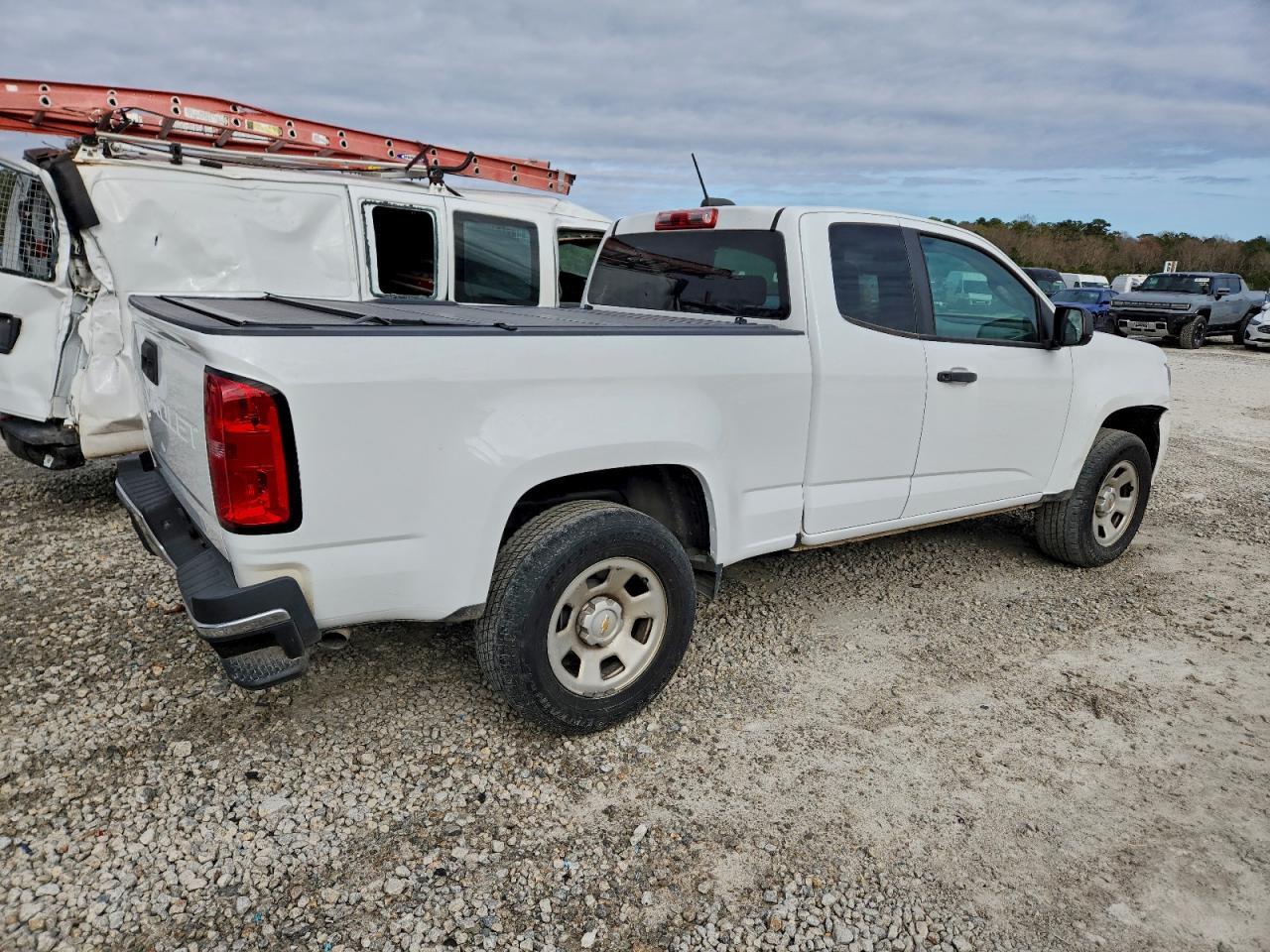 2022 Chevrolet Colorado - Фото 3
