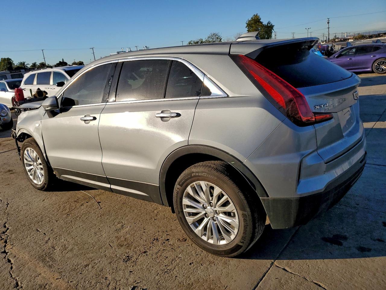 2024 Cadillac Xt4 Luxury - Image 2