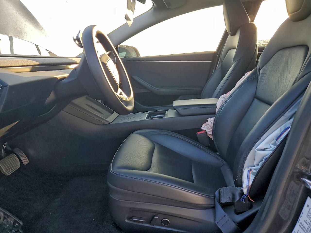 2024 Tesla Model 3 - Image 7