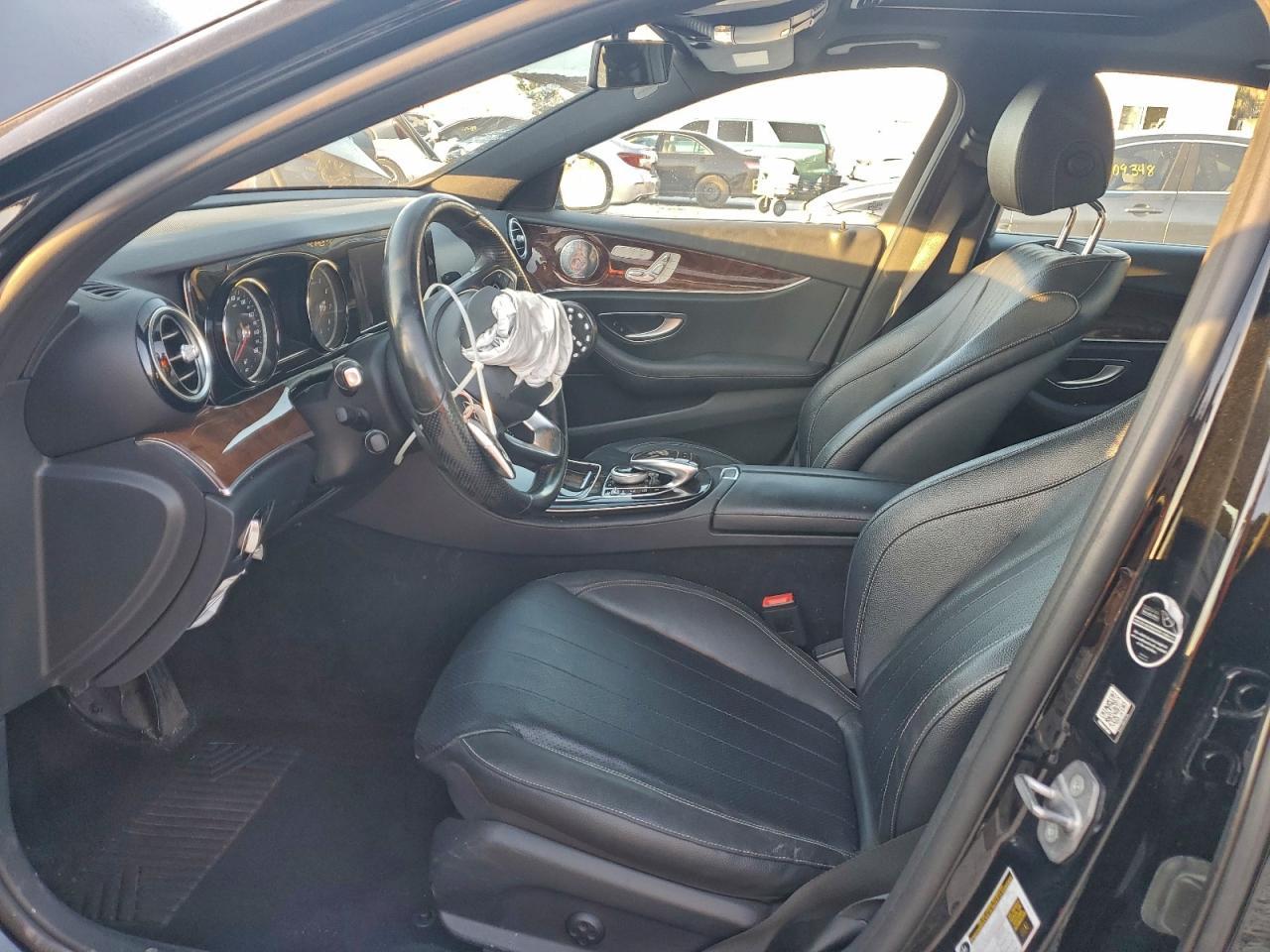 2017 Mercedes-Benz E 300 4Matic - Фото 7