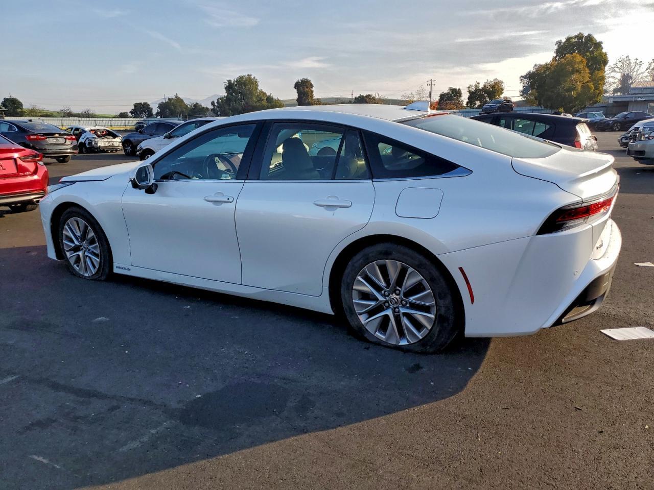 2023 Toyota Mirai Xle - Фото 2