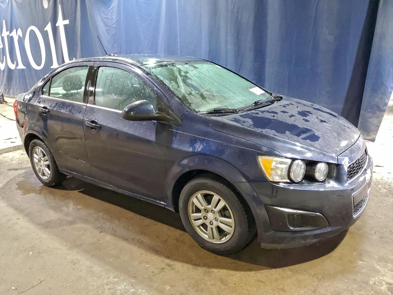 2015 Chevrolet Sonic Lt - Image 4