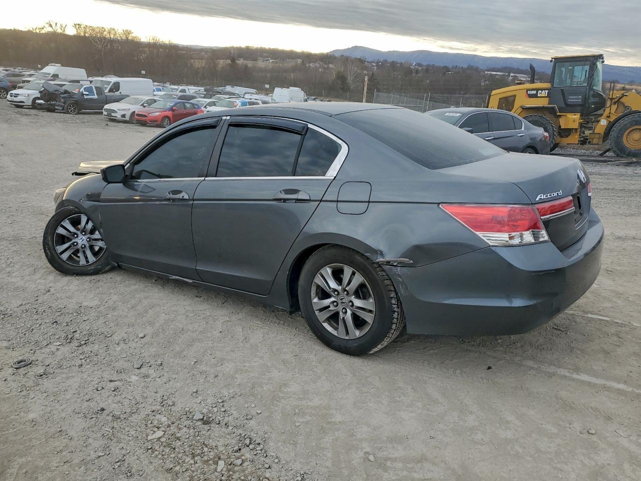 2011 Honda Accord Lxp - Фото 2