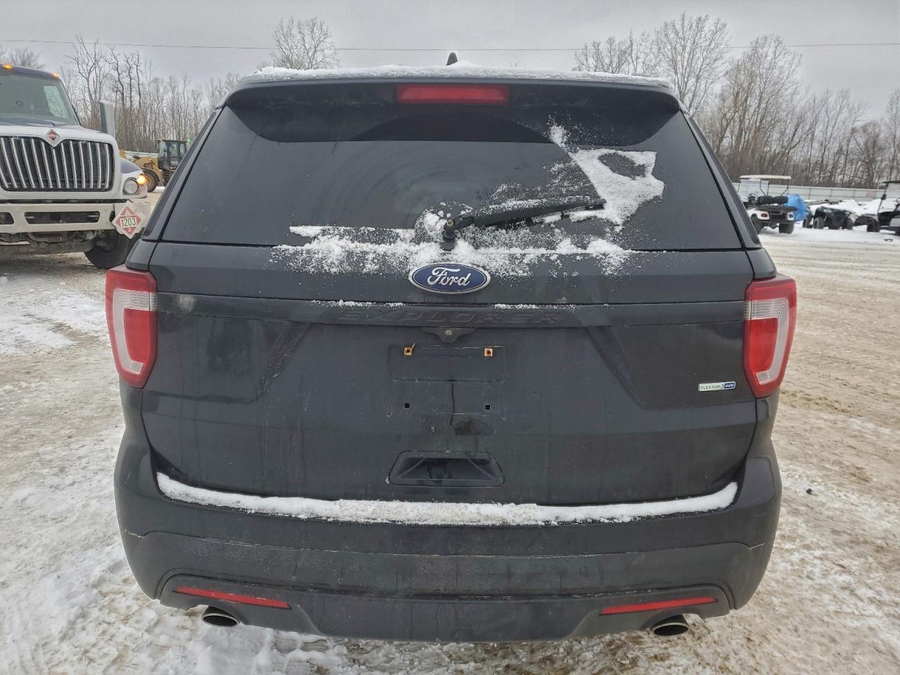 2016 Ford Explorer - Image 6