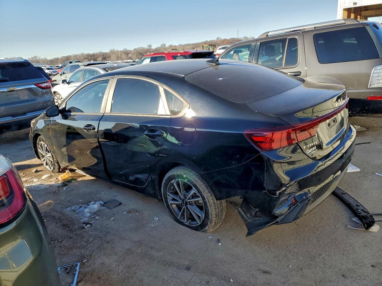 2023 Kia Forte - Фото 2