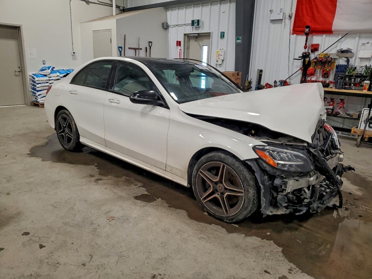 2020 Mercedes-Benz C 300 4Matic - Фото 4