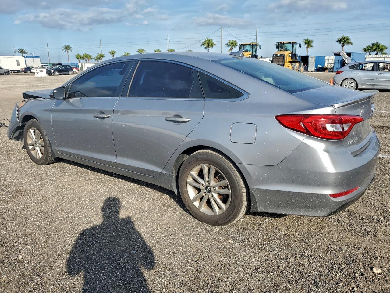 2017 Hyundai Sonata Se - Фото 2