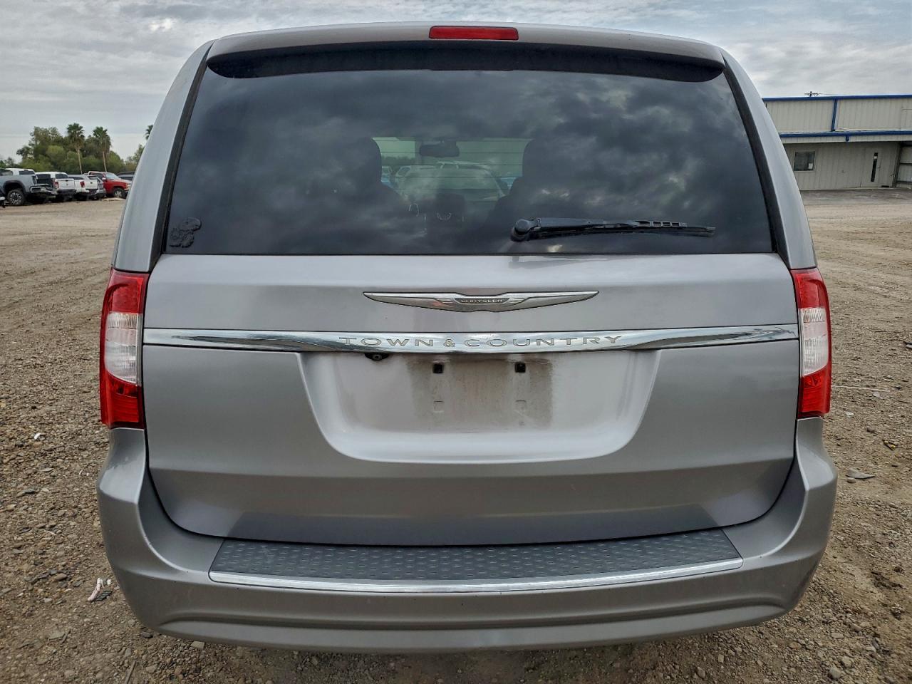 2015 Chrysler Town & Country Touring - Image 6