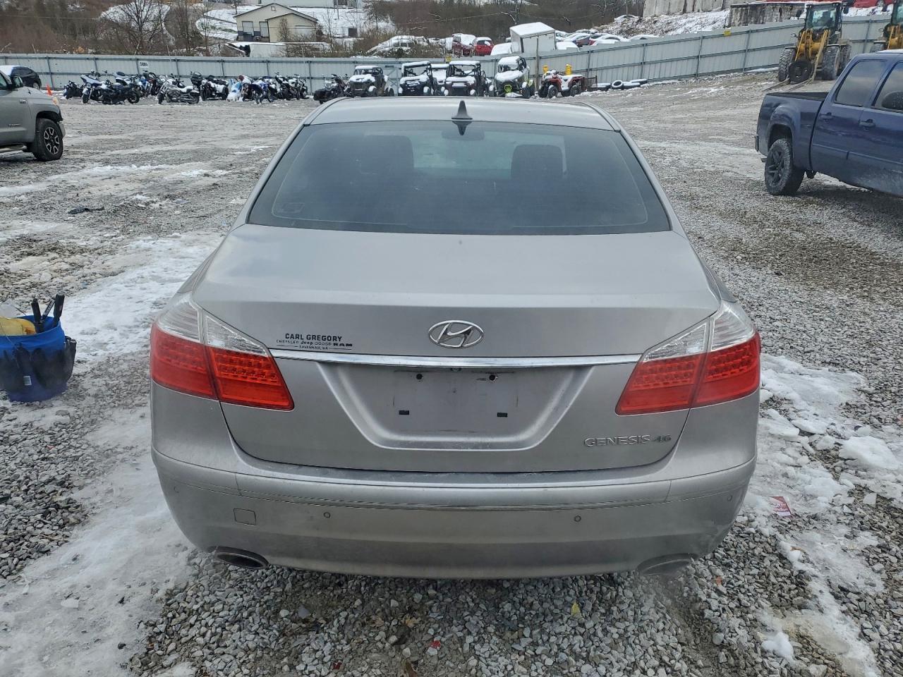 2011 Hyundai Genesis 4.6L - Фото 6