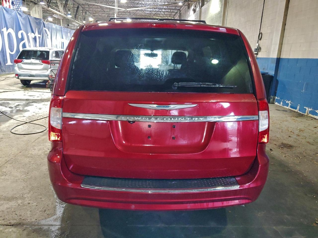 2015 Chrysler Town & Country Touring L - Image 6