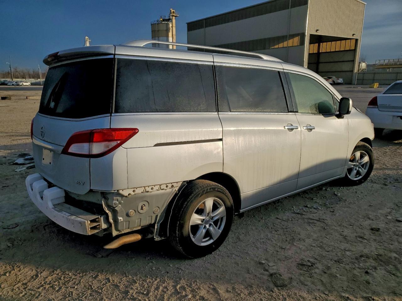 2016 Nissan Quest S - Фото 3