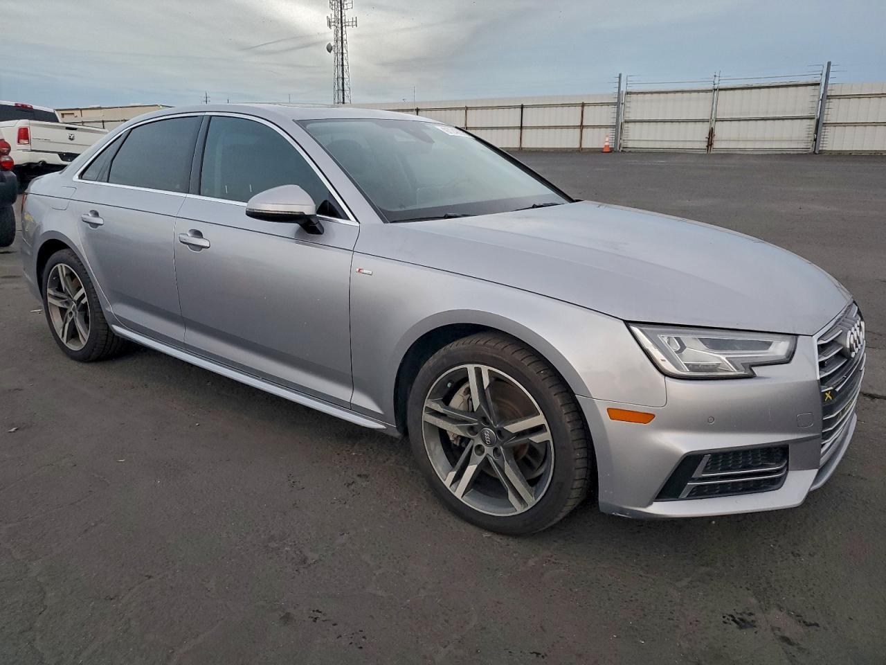 2018 Audi A4 Premium Plus - Фото 4