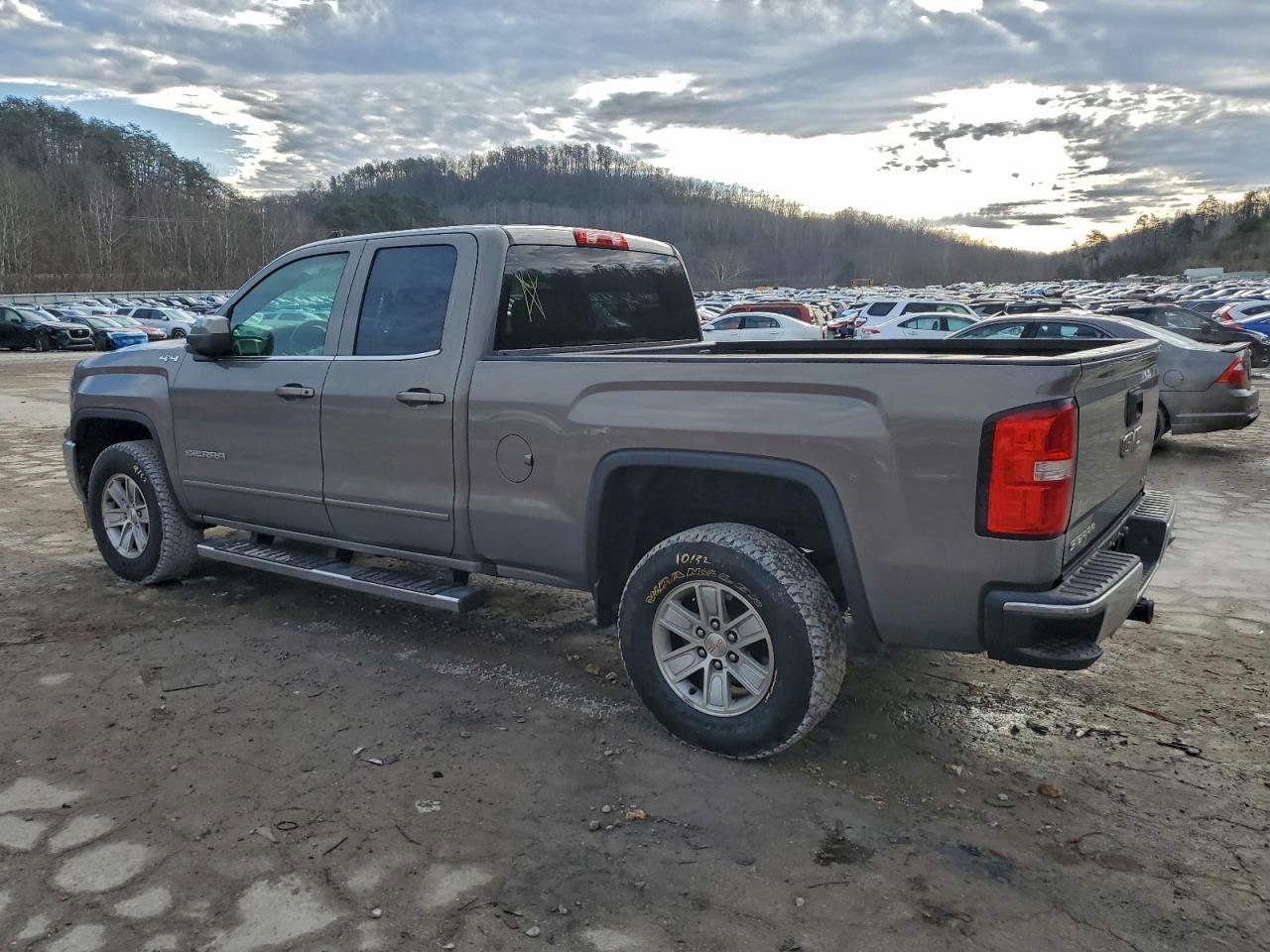 2017 GMC Sierra K1500 Sle - Фото 2