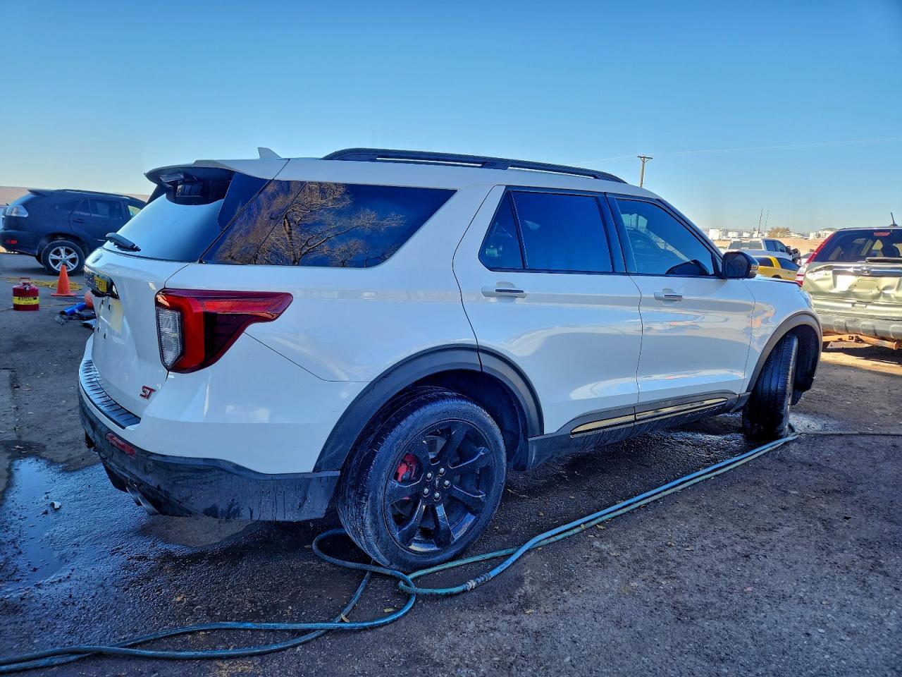 2022 Ford Explorer St - Image 3