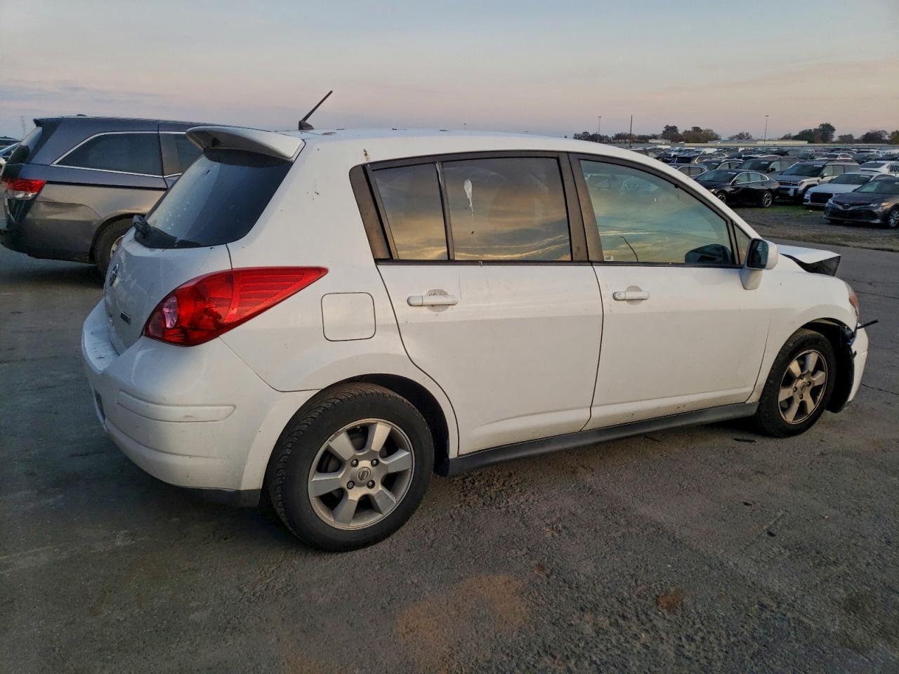 2012 Nissan Versa S - Image 3