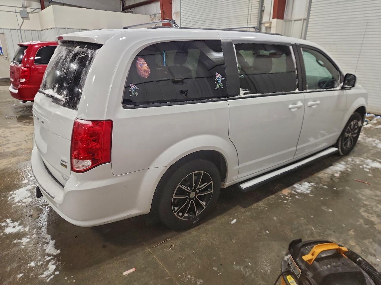 2019 Dodge Grand Caravan Gt - Image 3