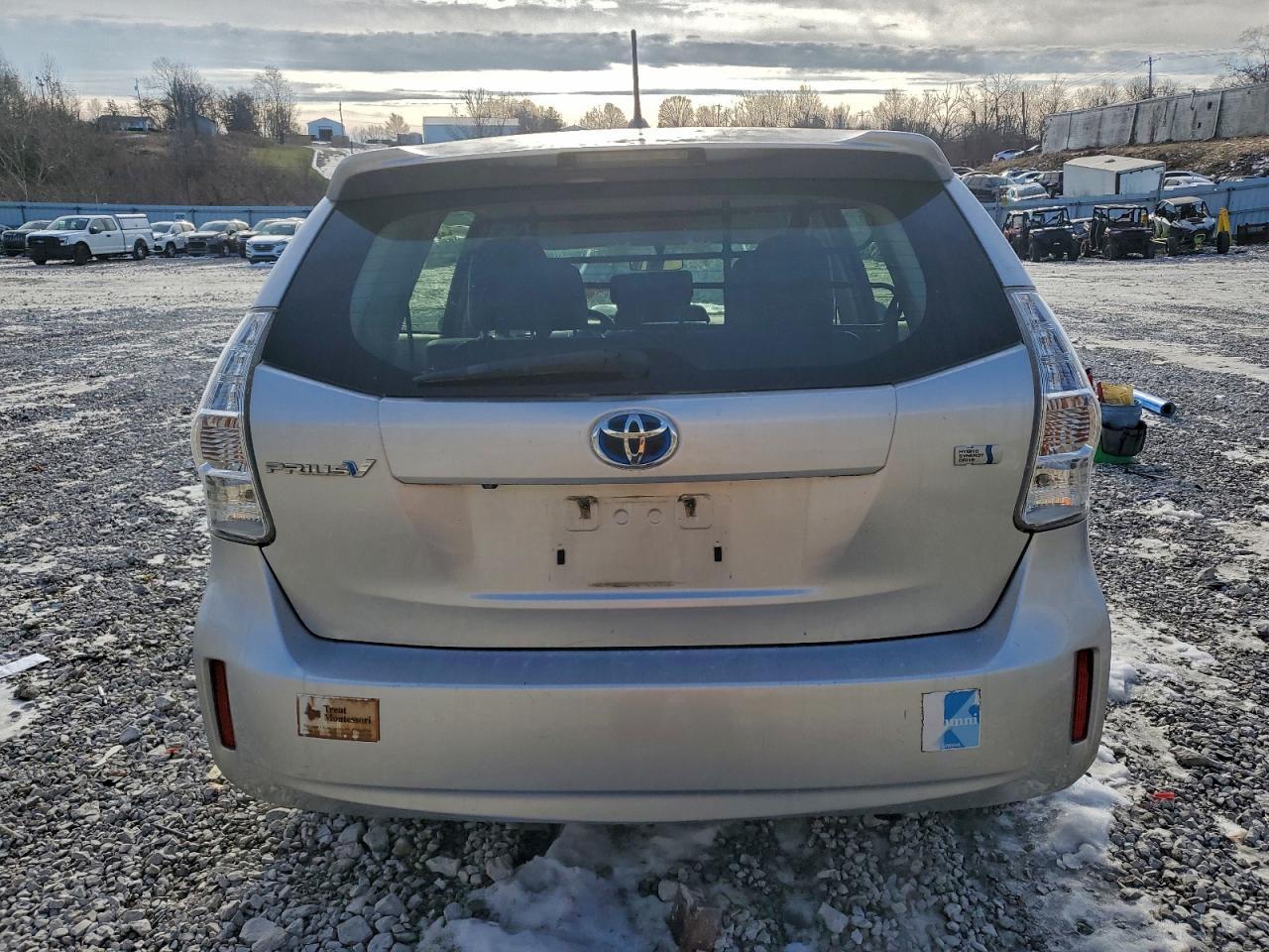 2013 Toyota Prius V - Фото 6