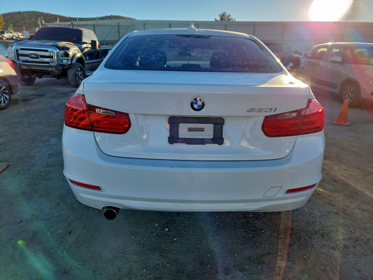 2014 BMW 320 I - Image 6