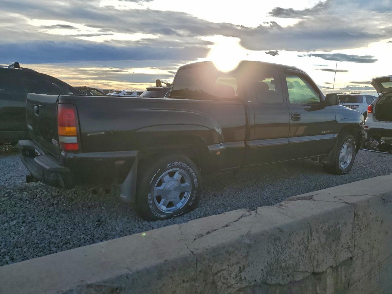 2003 GMC Sierra K1500 Denali - Фото 3