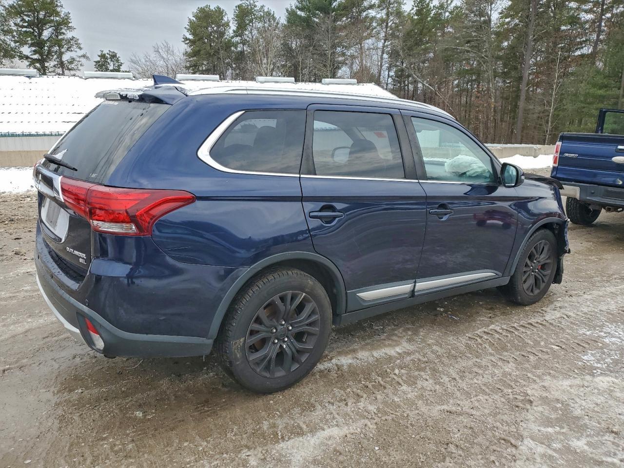 2017 Mitsubishi Outlander Se - Фото 3