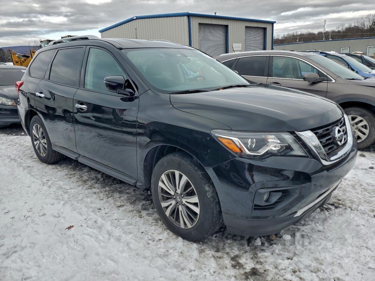 2017 Nissan Pathfinder S - Фото 4