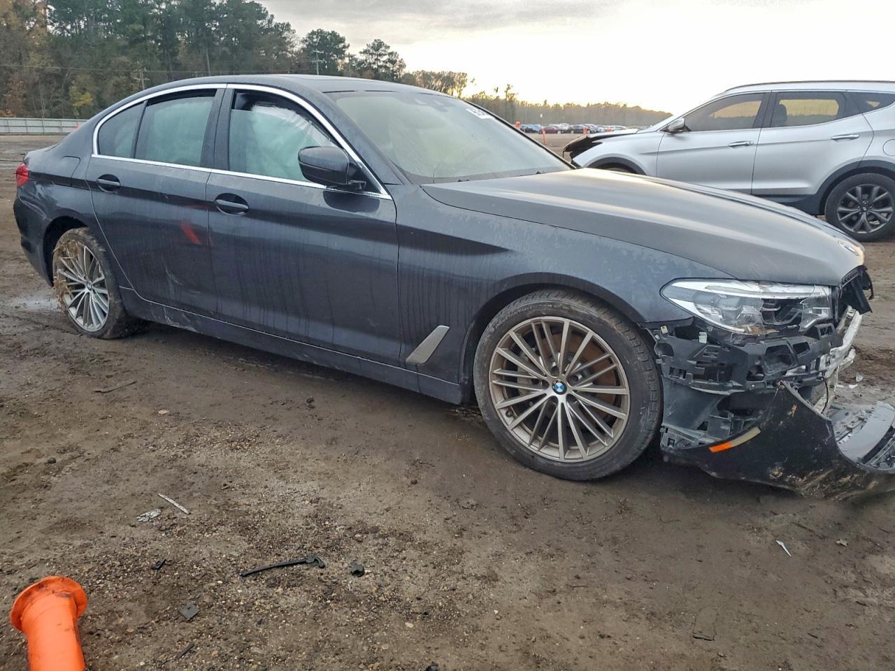 2019 BMW 530 I - Фото 4